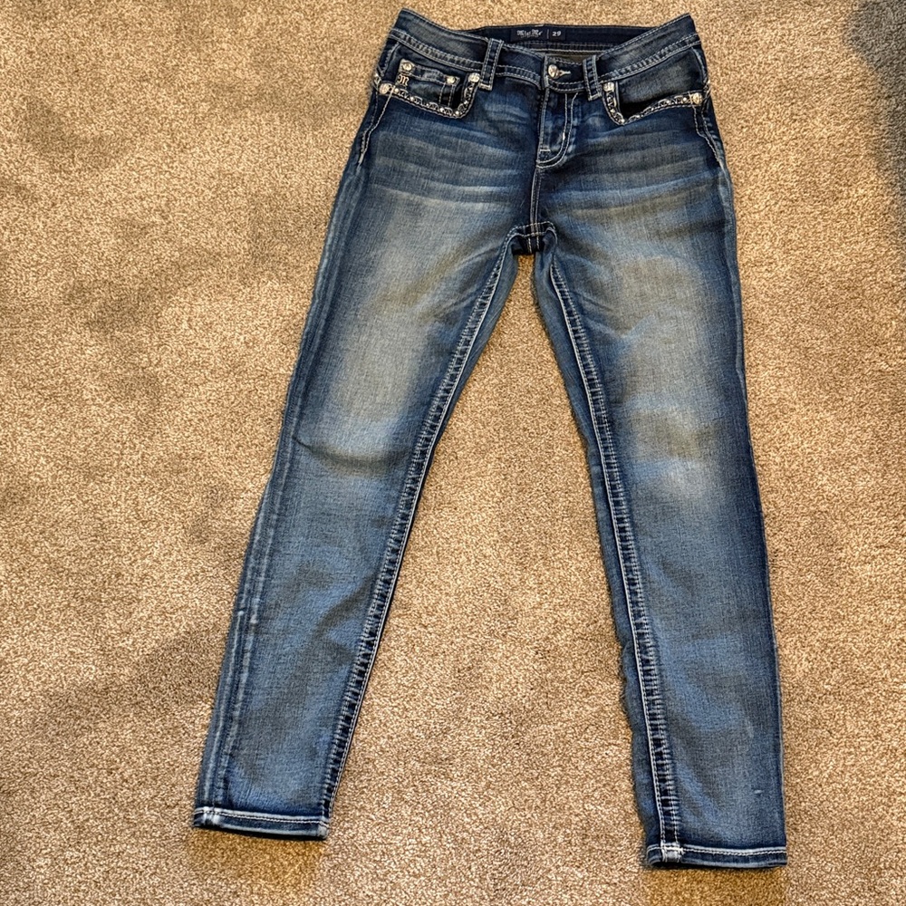 Women’s Miss Me “Hailey Skinny” blue jeans.